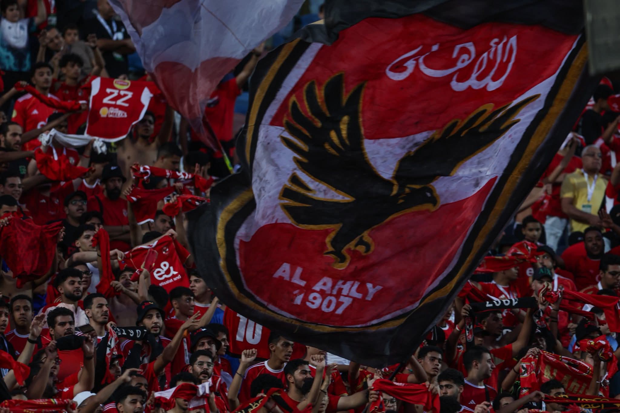 صفقة القرن تقترب.. الأهلي يخطط لخطف نجم بيراميدز بمساعدة ياسين منصور