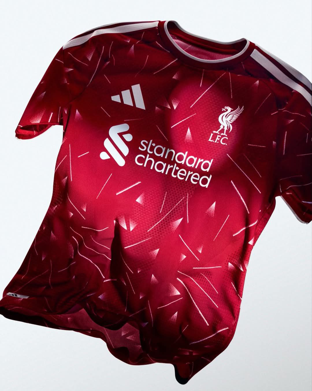  ليفربول يكشف عن قميص “أديداس” التاريخي في غياب صلاح